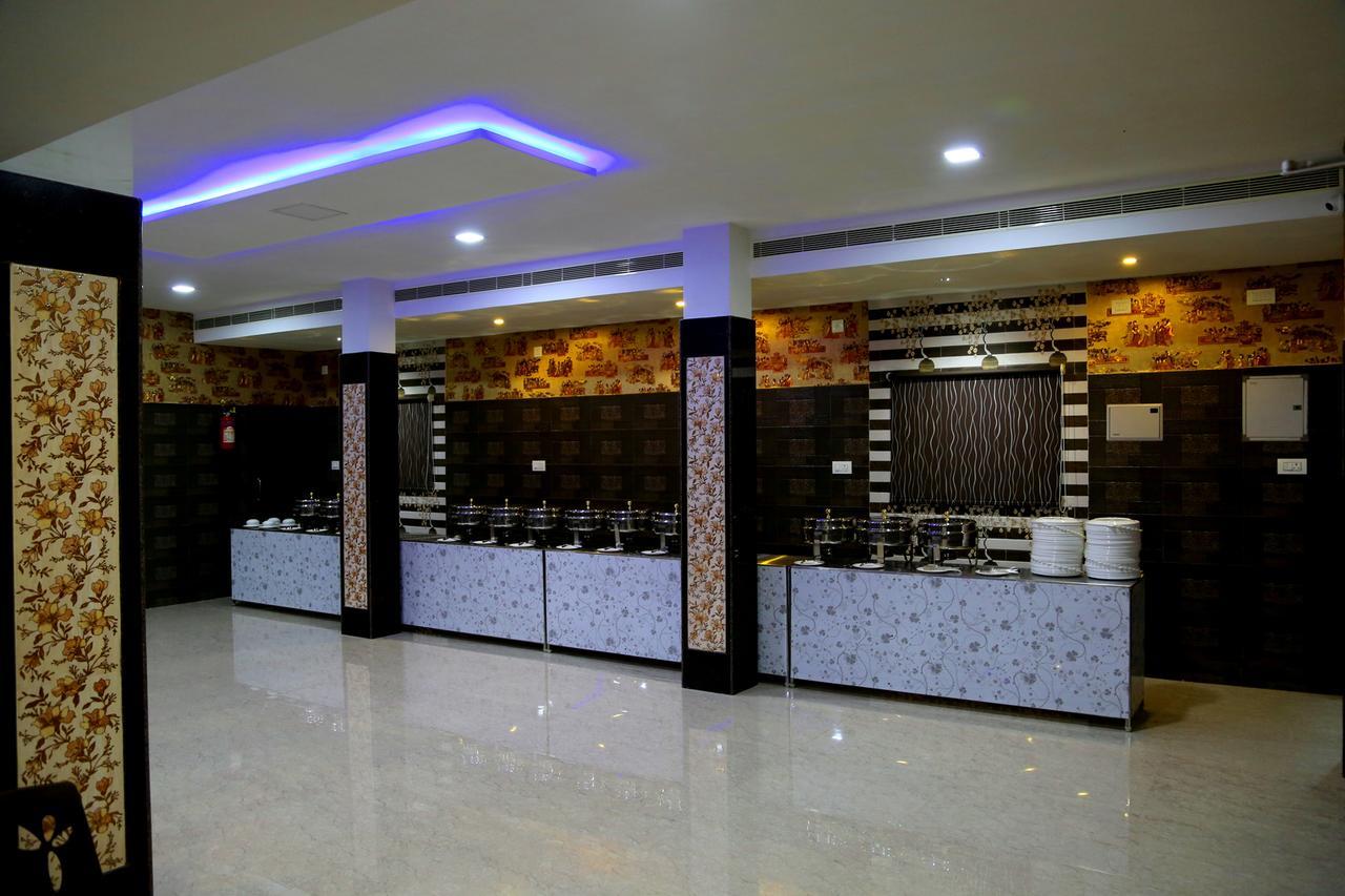 Venky'S Delight Hotell Rājahmundry Eksteriør bilde