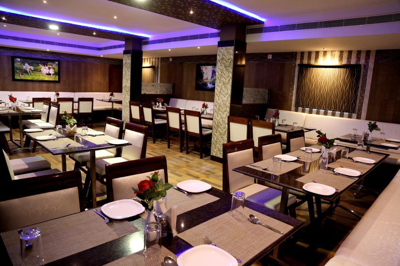 Venky'S Delight Hotell Rājahmundry Eksteriør bilde