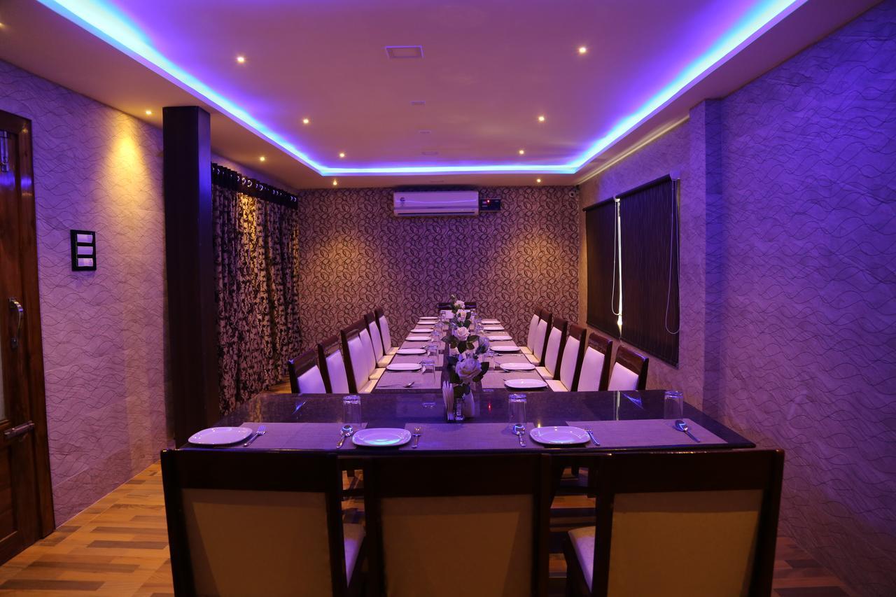 Venky'S Delight Hotell Rājahmundry Eksteriør bilde