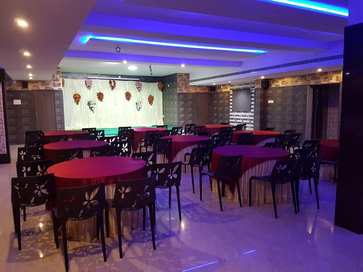 Venky'S Delight Hotell Rājahmundry Eksteriør bilde