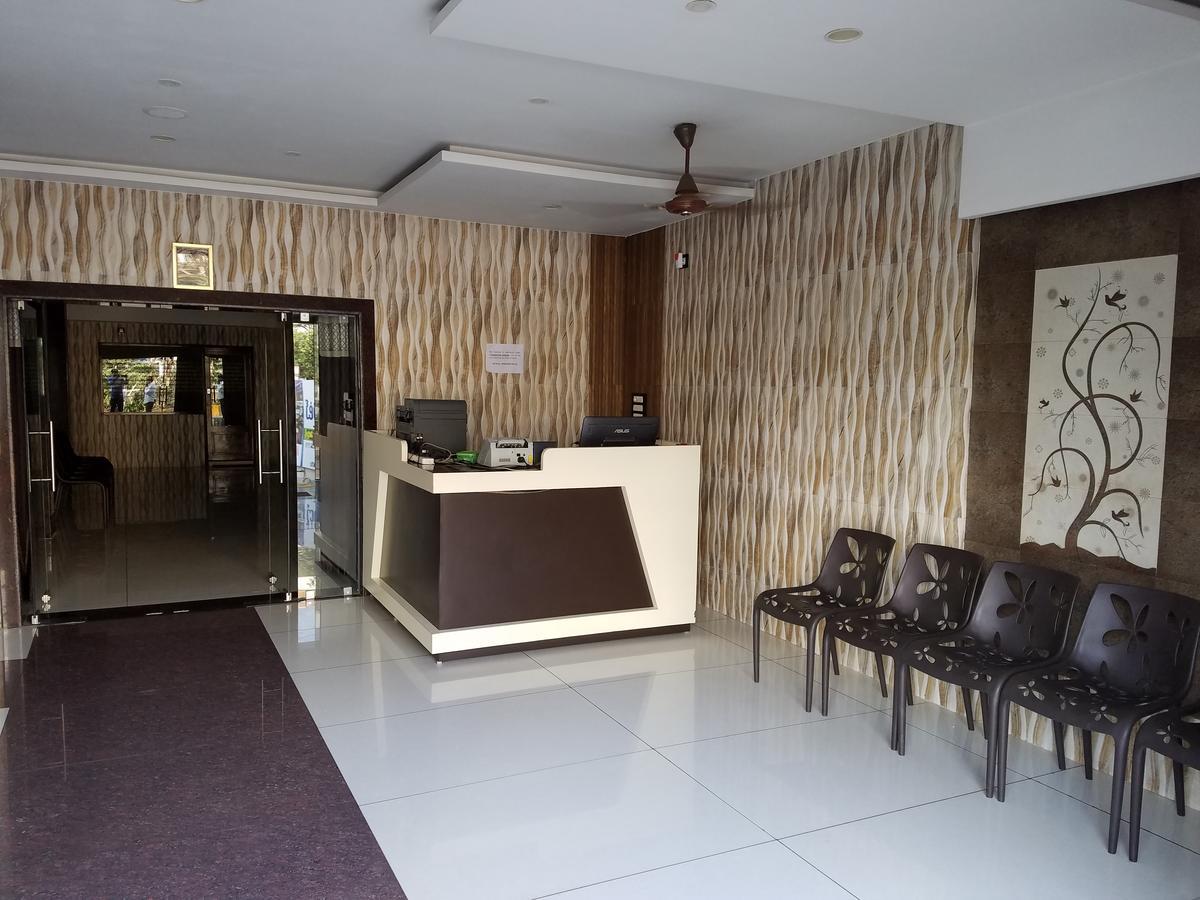 Venky'S Delight Hotell Rājahmundry Eksteriør bilde